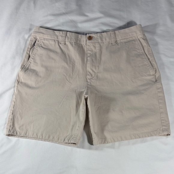 Bonobos mens stone khaki basic flat front 7" inseam chino shorts - size 34 - Picture 2 of 13